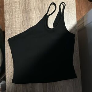 One shoulder tank top.
